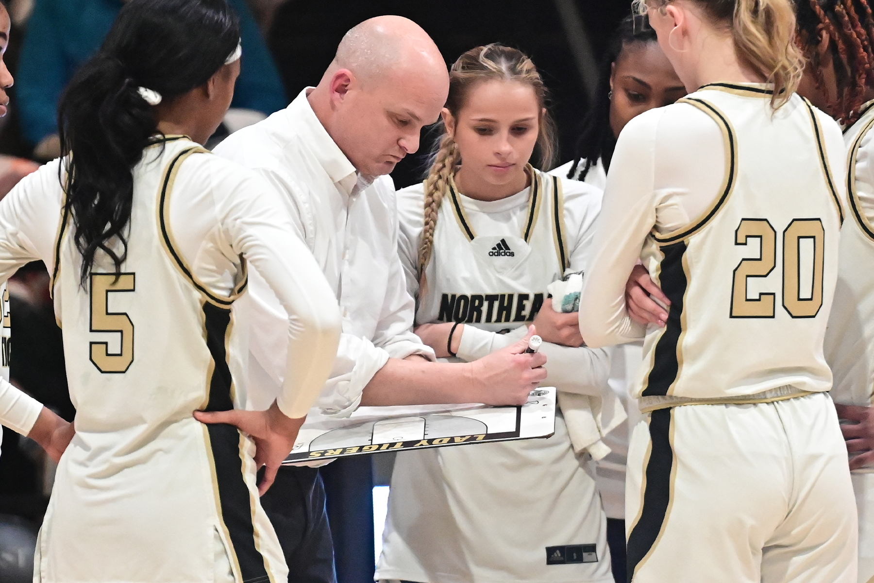 MIDDLETON FINISHES FIRST SEASON LEADING LADY TIGERS TO MACCC PLAYOFFS